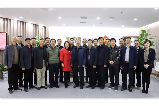 “致敬最美“逆行者”！ ——《第一信号》签名赠书仪式暨分享交流会在西米集团举行